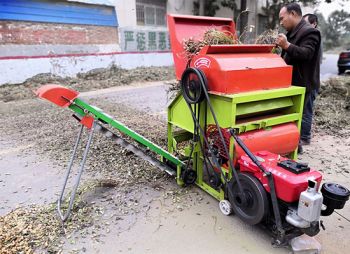 Best selling Agriculture supply groundnut peanut picker harvesting machine price